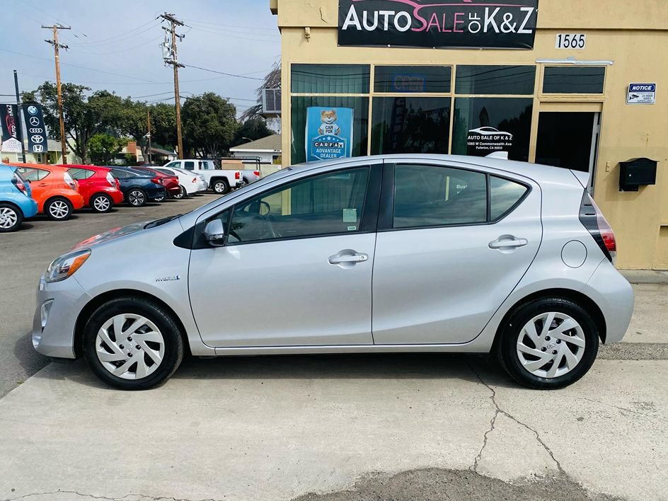 Used 2015 Toyota Prius C One FWD image 10