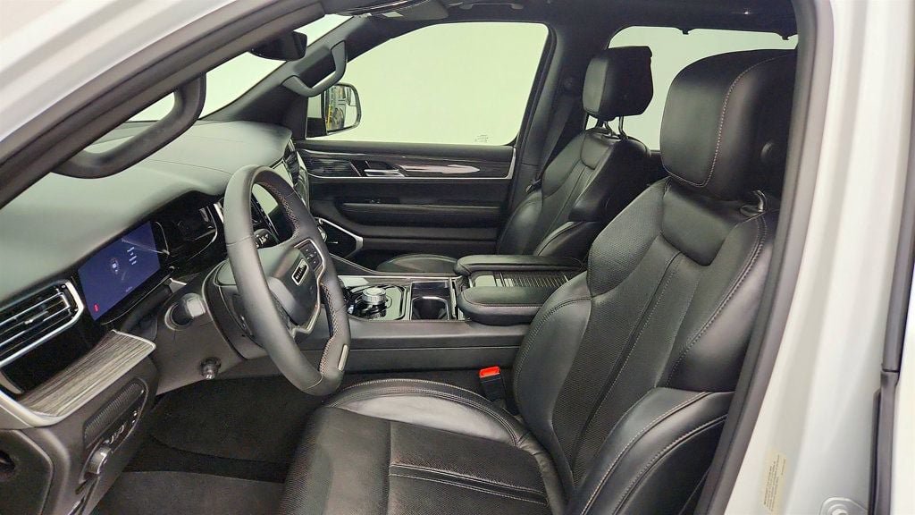 Used 2022 Jeep Wagoneer Series II w/ Convenience Group I RWD image 21