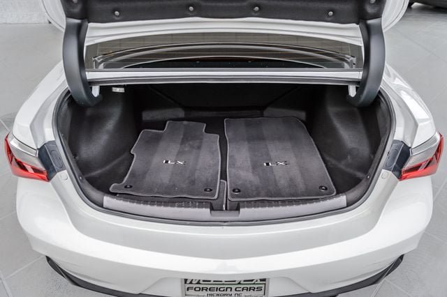 Used 2019 Acura ILX FWD image 11