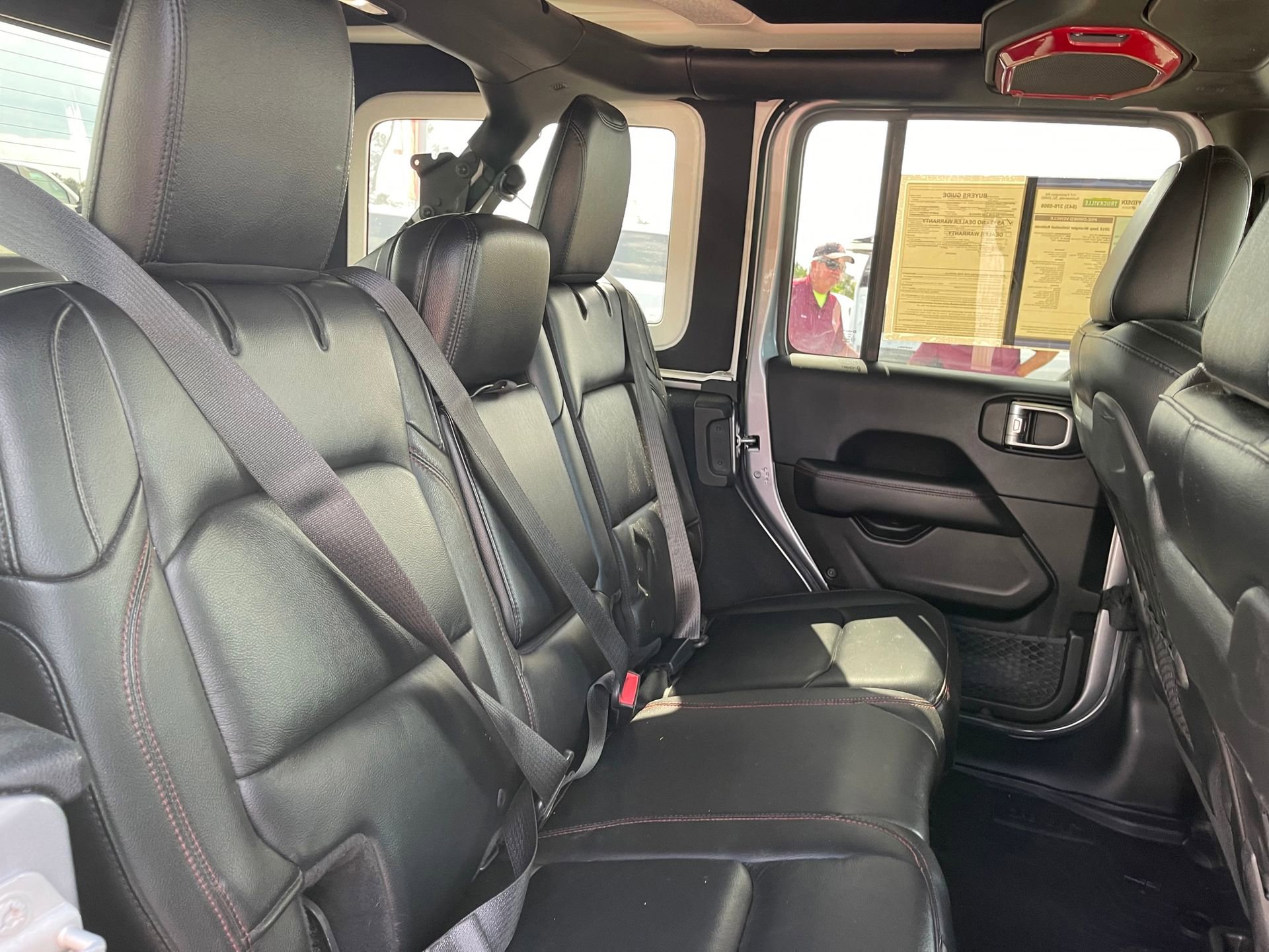 Used 2018 Jeep Wrangler Unlimited Rubicon w/ Dual Top Group image 25