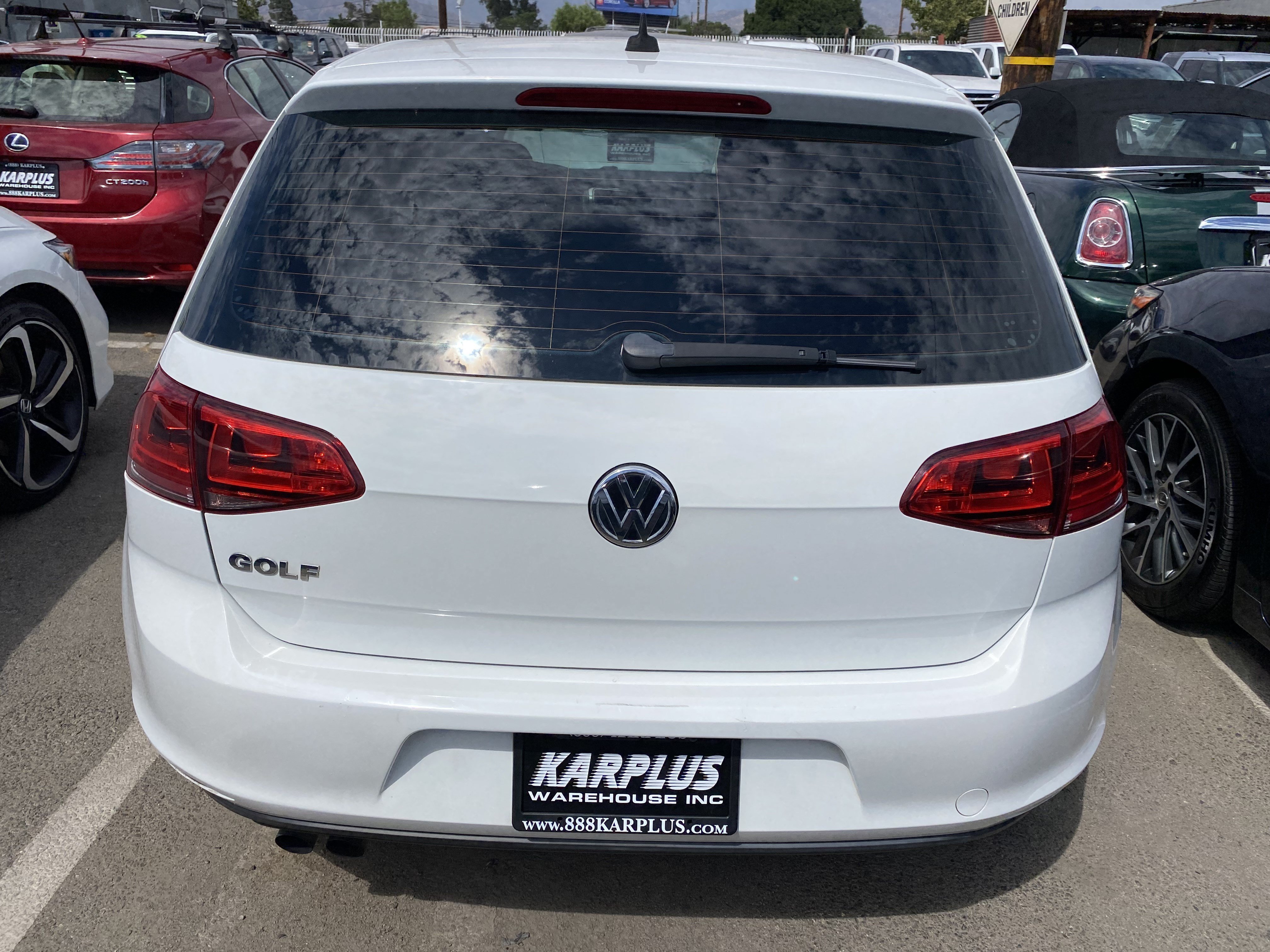 Used 2016 Volkswagen Golf S FWD image 9