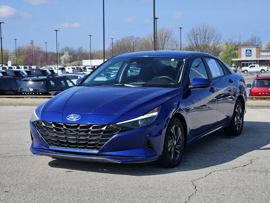 Certified 2023 Hyundai Elantra SEL w/ Cargo Package image 2