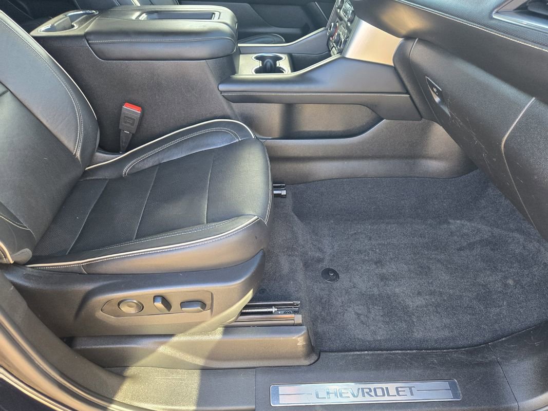 Used 2021 Chevrolet Tahoe Premier w/ Premium Package image 11