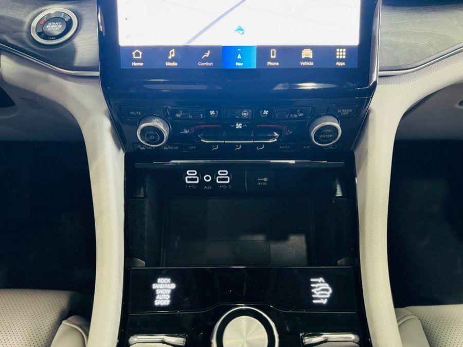 Used 2022 Jeep Grand Cherokee Overland w/ Adv Protech Group III image 28