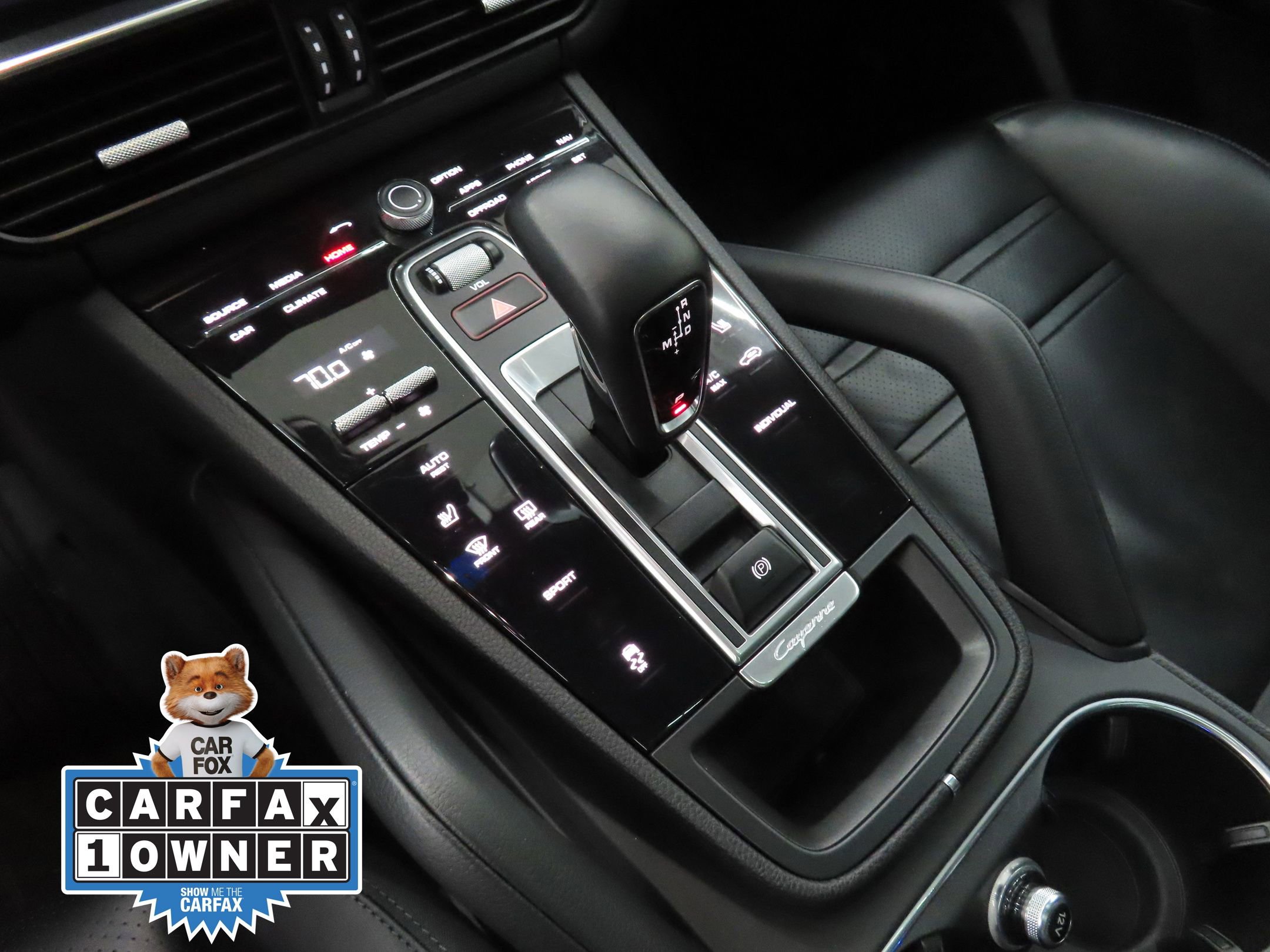 Used 2023 Porsche Cayenne Platinum Edition image 15