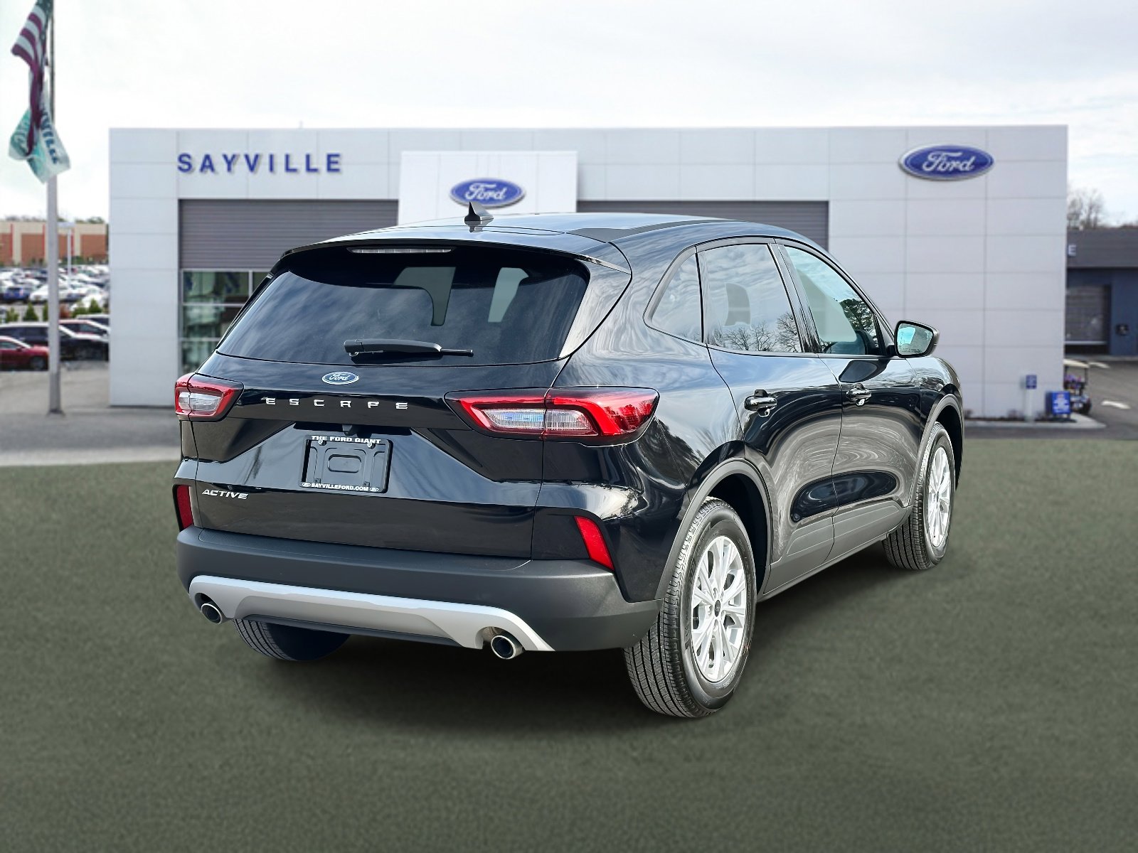 Used 2025 Ford Escape Active w/ Cold Weather Package FWD image 5