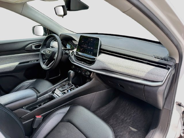Used 2022 Jeep Compass Latitude AWD/4WD image 10