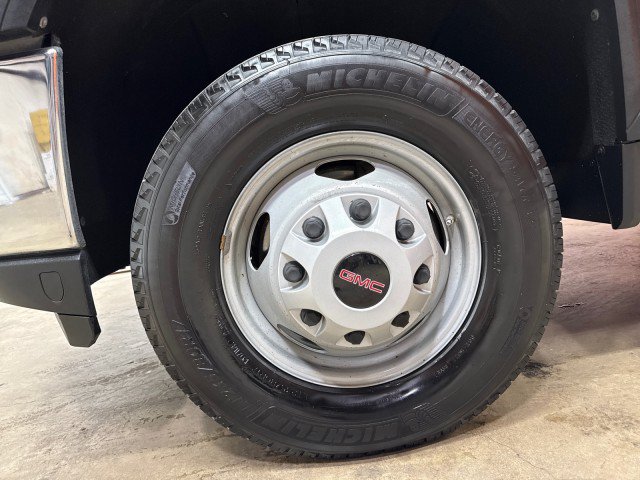 Used 2020 GMC Sierra 3500 2WD Regular Cab w/ Fleet Convenience Package image 32