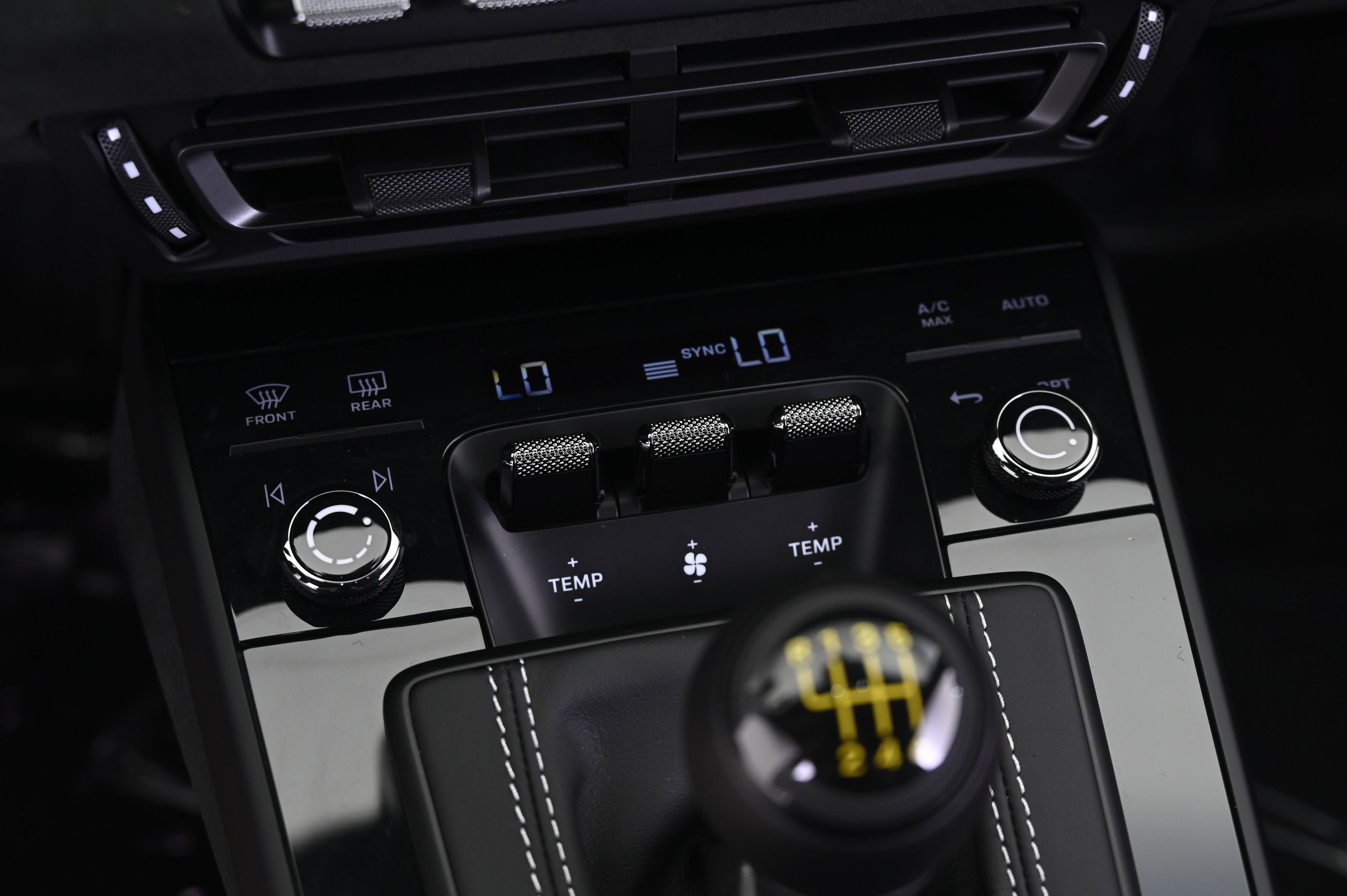 Certified 2024 Porsche 911 GT3 RWD image 31