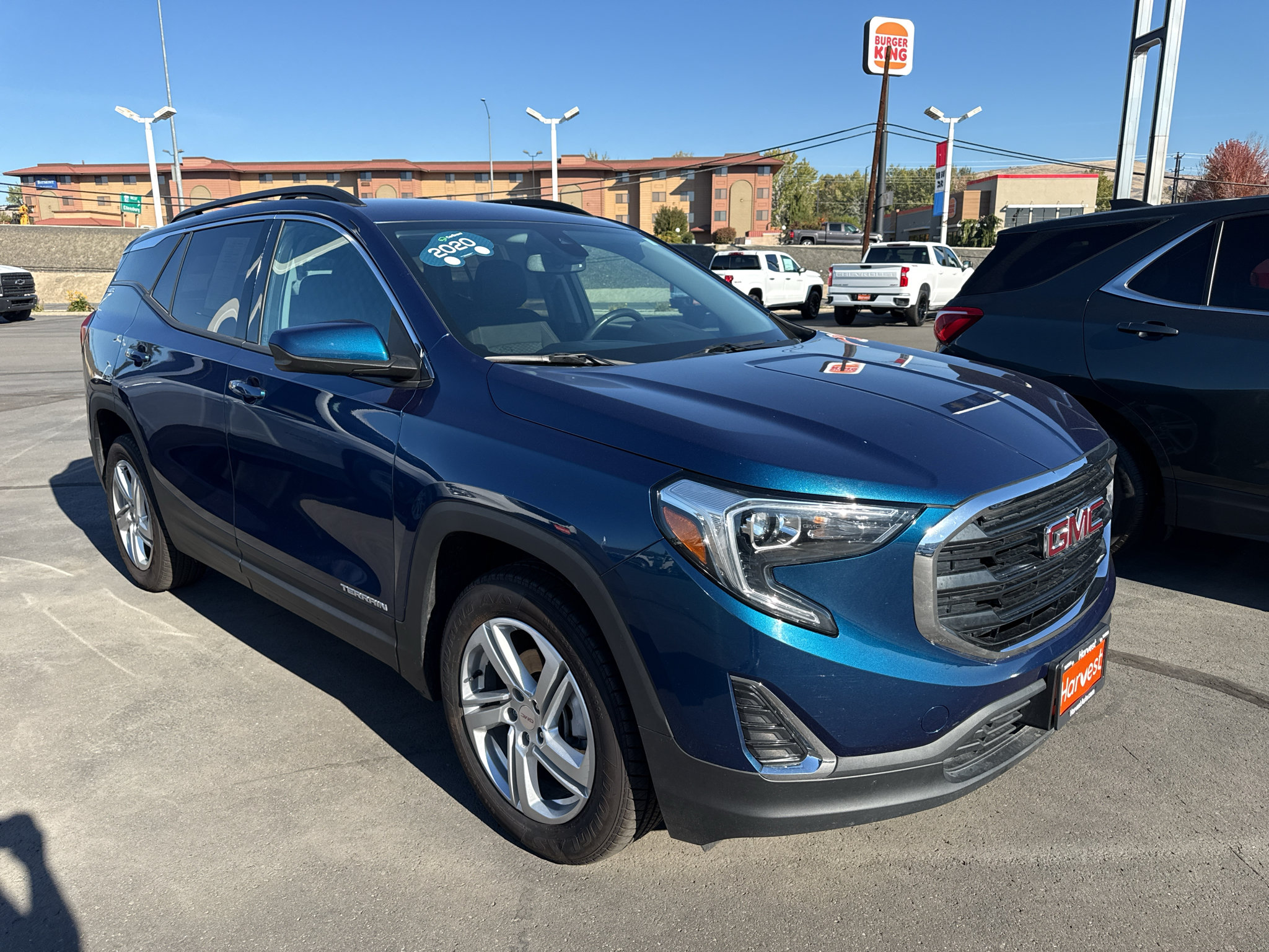 Certified 2020 GMC Terrain SLE w/ Driver Convenience Package AWD/4WD image 1