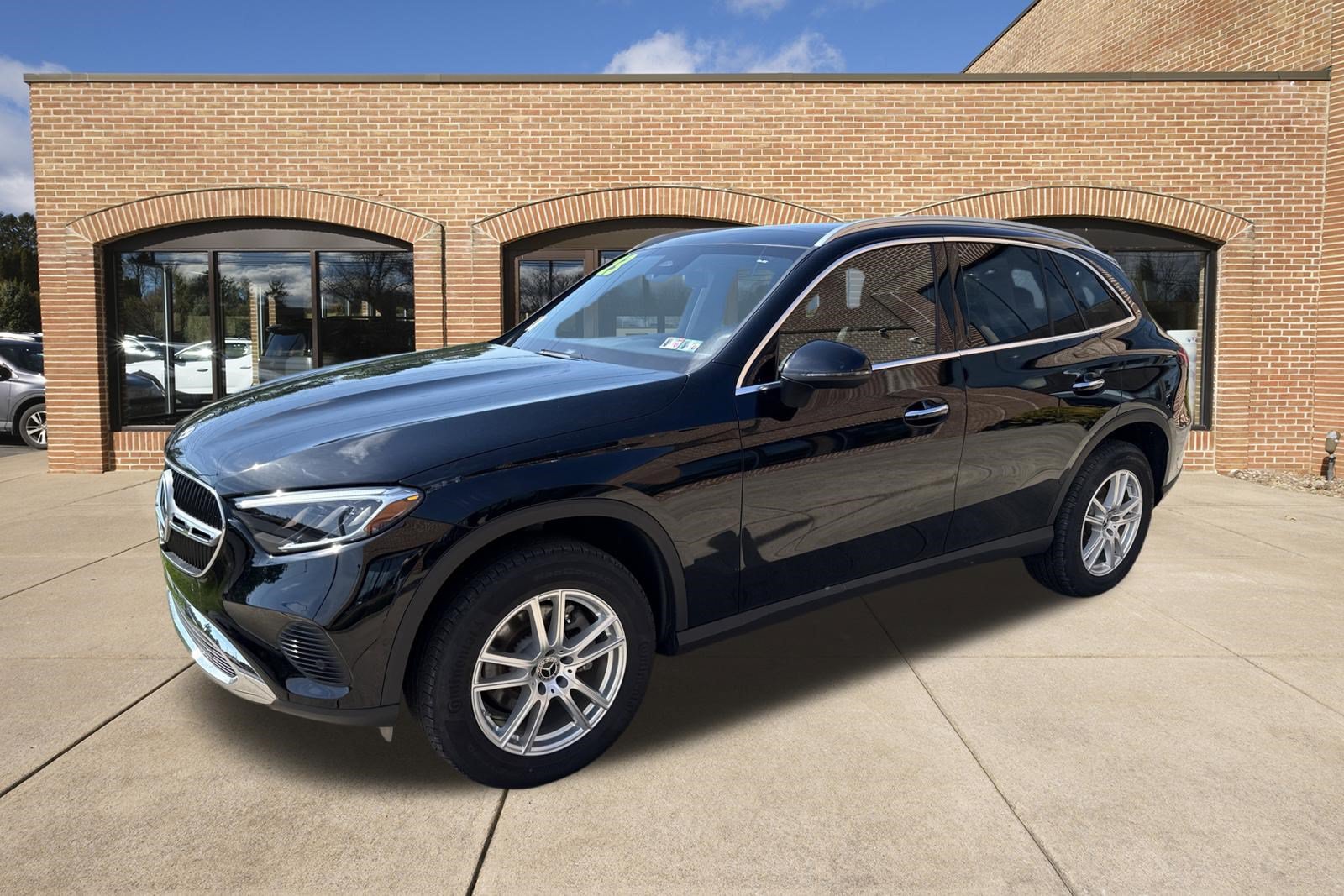 Used 2023 Mercedes-Benz GLC 300 4MATIC image 8
