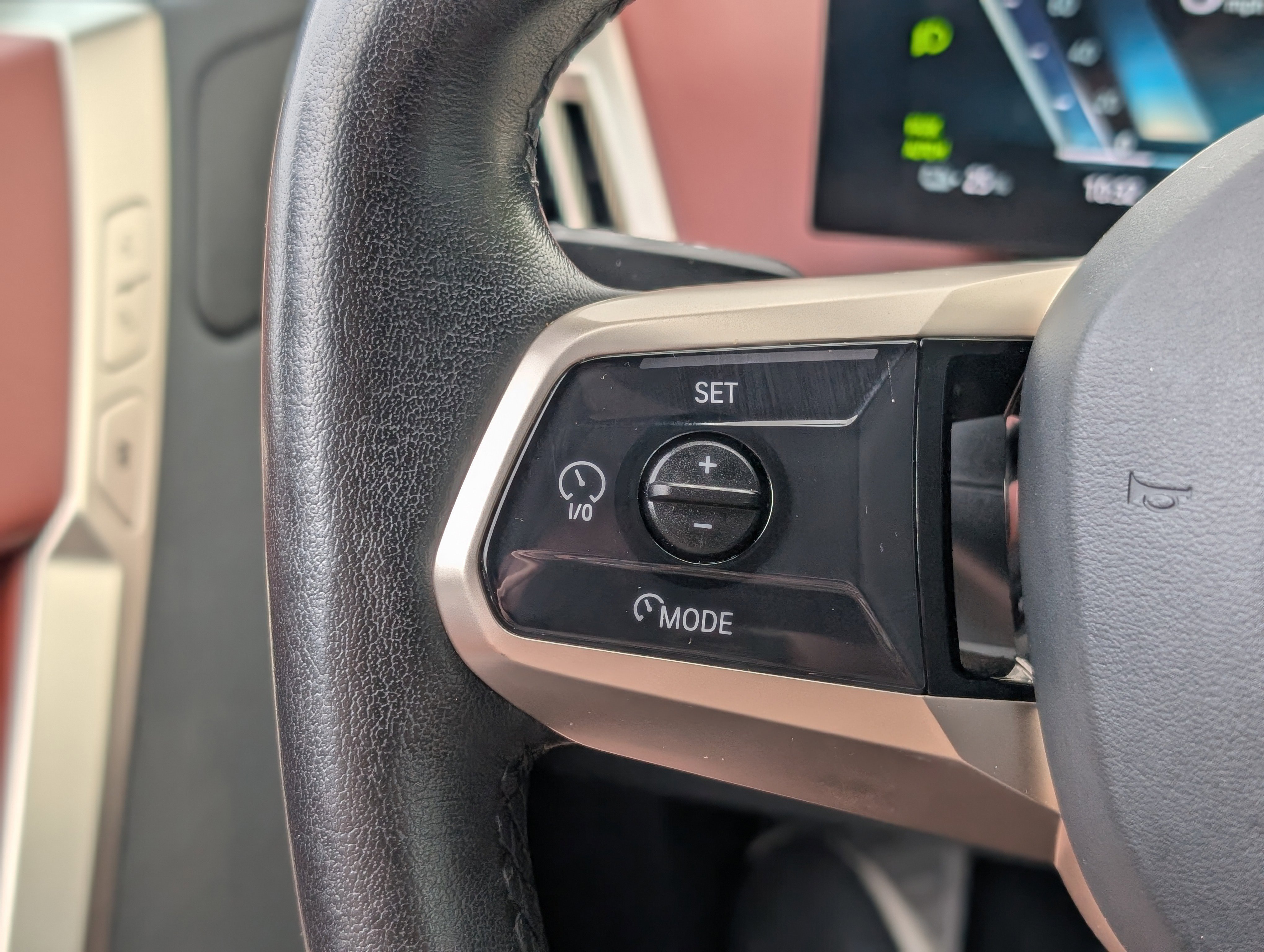 Used 2023 BMW iX xDrive50 w/ Sport Package image 23