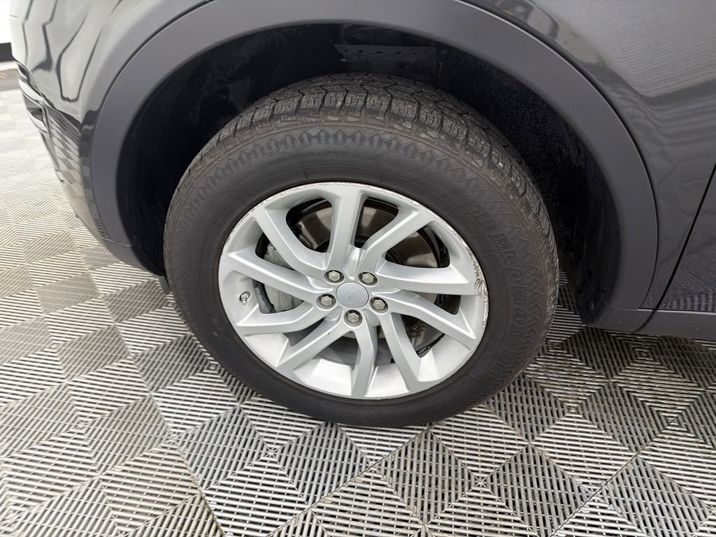 Used 2017 Land Rover Discovery Sport HSE AWD/4WD image 12