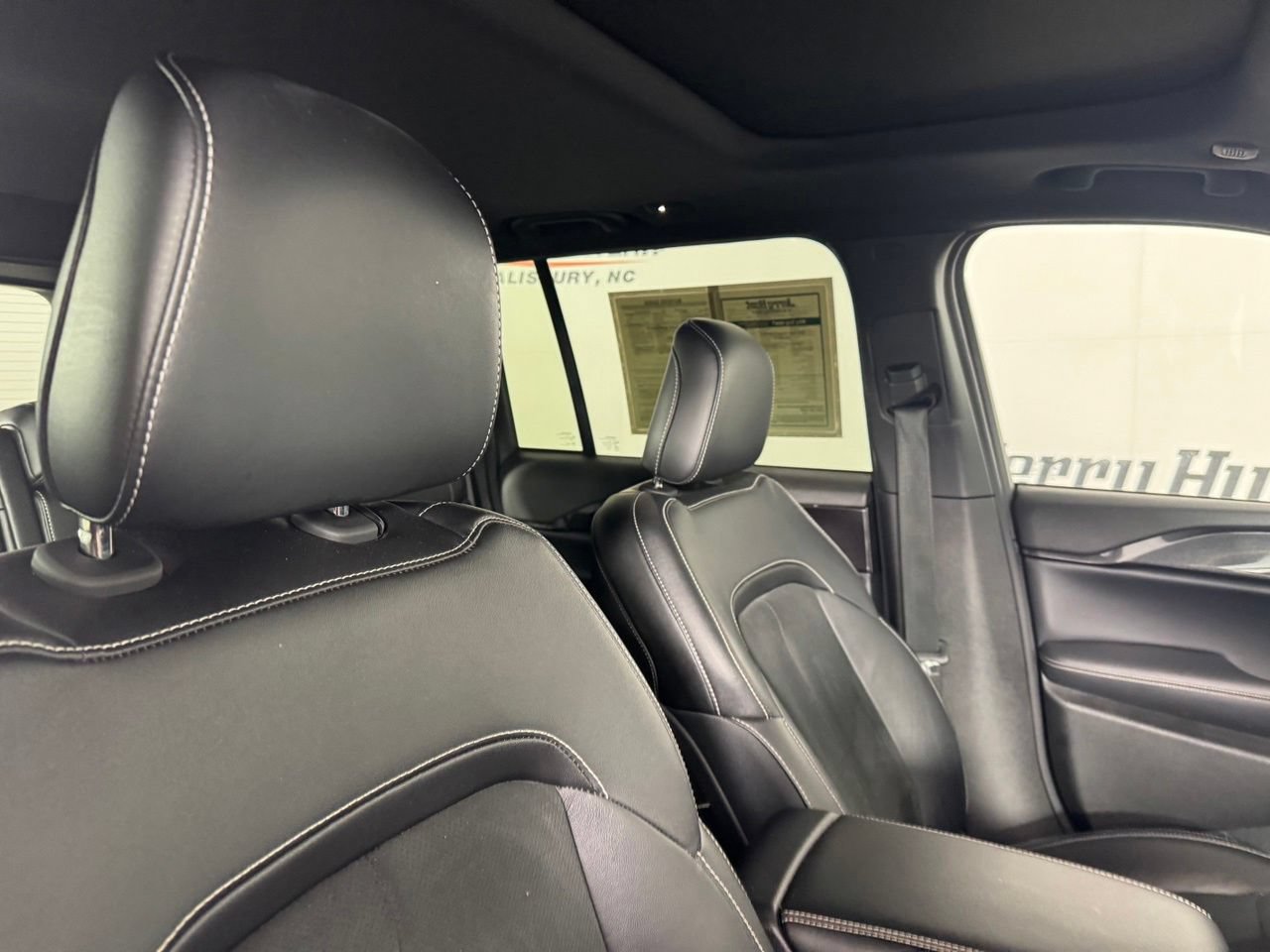 Used 2023 Jeep Grand Cherokee Altitude AWD/4WD image 36