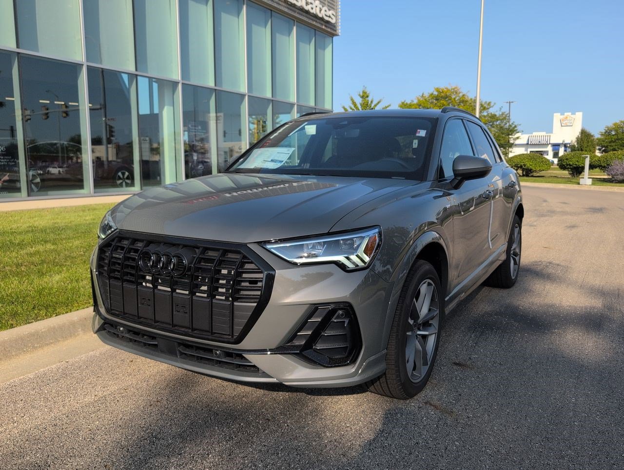 New 2025 Audi Q3 2.0T Premium image 24