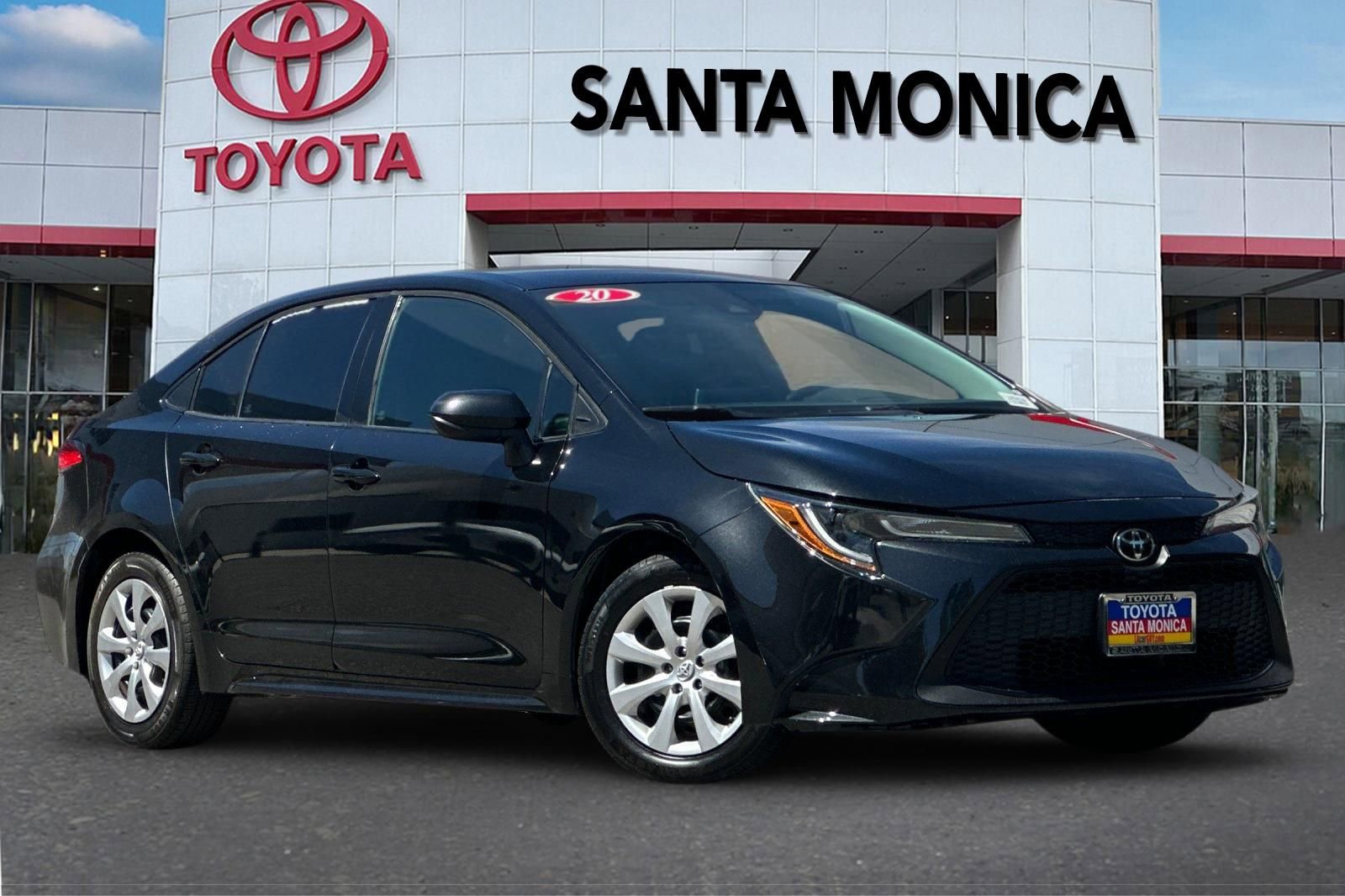 Used 2020 Toyota Corolla LE FWD image 2