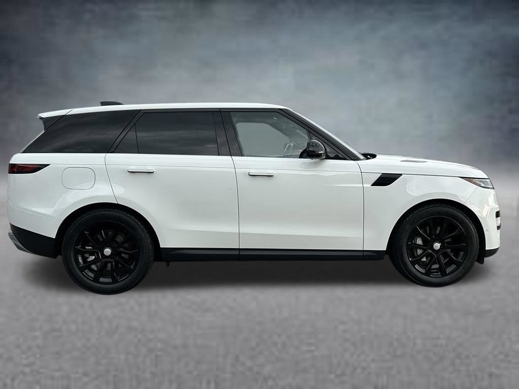 Used 2025 Land Rover Range Rover Sport SE AWD/4WD image 6