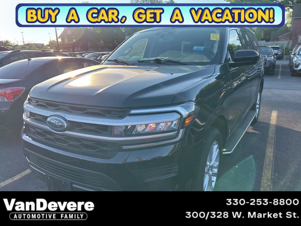Used 2023 Ford Expedition XLT AWD/4WD image 1