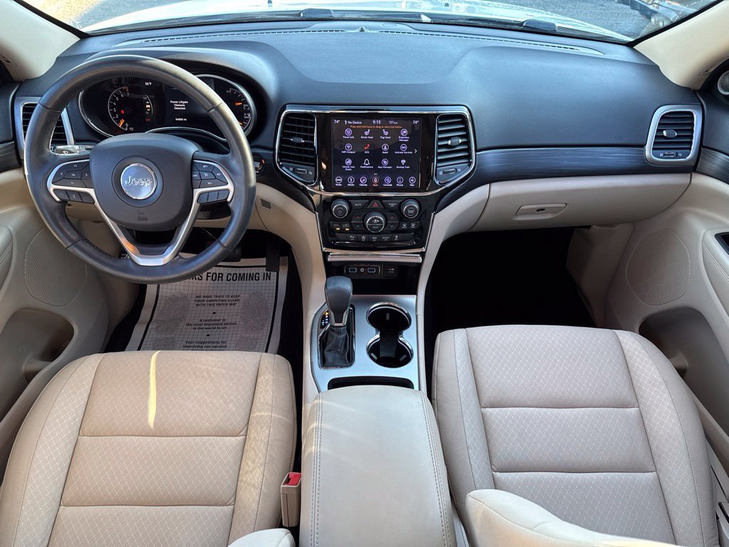 Used 2019 Jeep Grand Cherokee Laredo w/ Security & Convenience Group RWD image 30