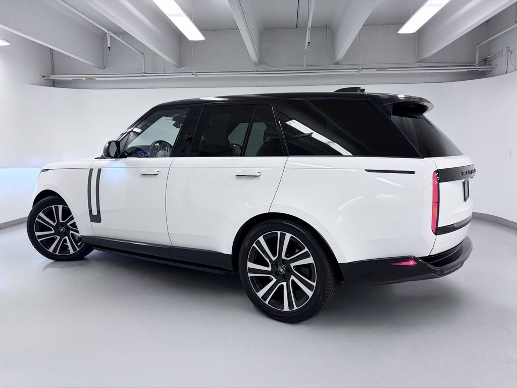 Used 2023 Land Rover Range Rover SE AWD/4WD image 7