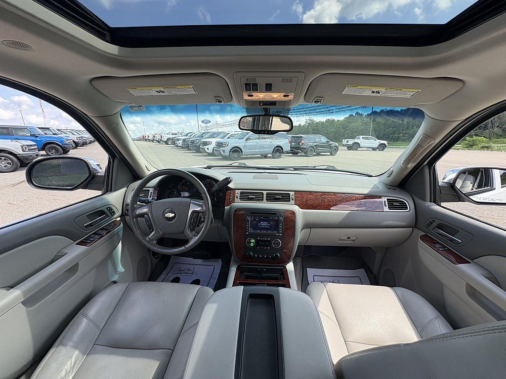Used 2010 Chevrolet Tahoe LTZ RWD image 23