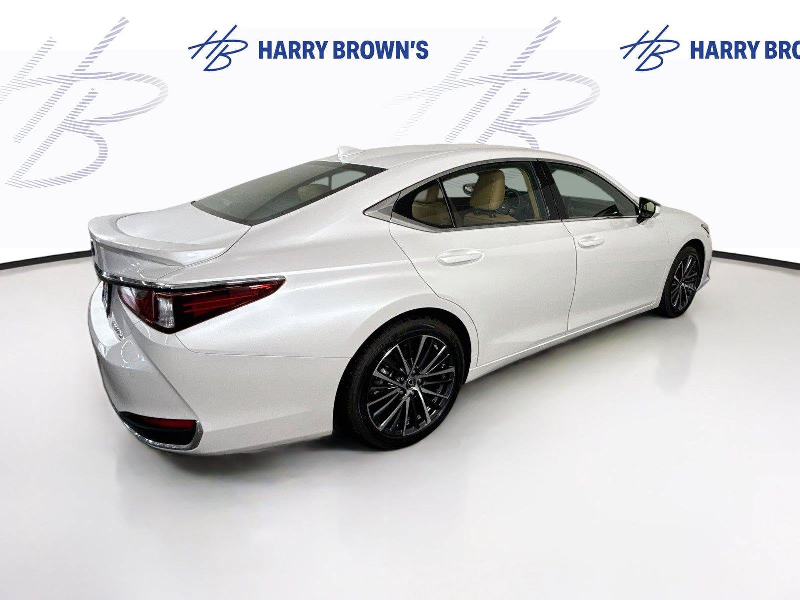 Used 2024 Lexus ES 300h w/ Premium Package FWD image 27
