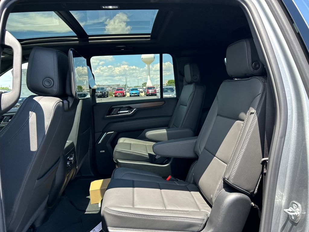 New 2026 GMC Yukon XL Denali w/ Denali Reserve Package AWD/4WD image 34