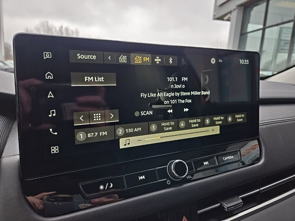Used 2025 Mitsubishi Outlander SE image 47