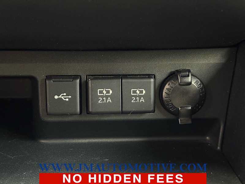 Used 2021 Toyota Highlander Limited AWD/4WD image 40