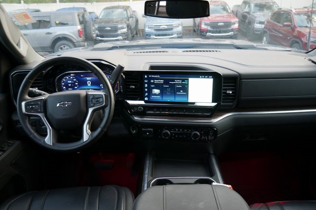 Used 2025 Chevrolet Silverado 2500 LT w/ Trail Boss Package image 6