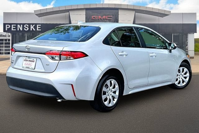 Used 2026 Toyota Corolla LE FWD image 2