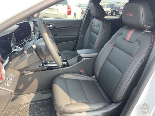 New 2025 Chevrolet Trax RS w/ Sunroof Package image 11