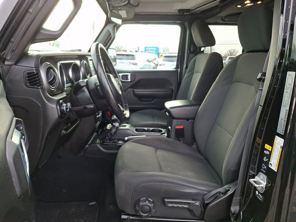 Used 2021 Jeep Gladiator Sport image 15