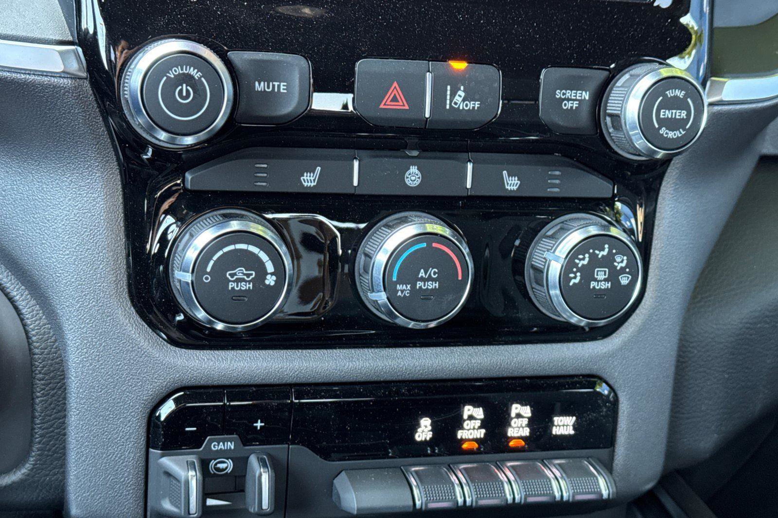 New 2025 RAM 1500 Big Horn image 16