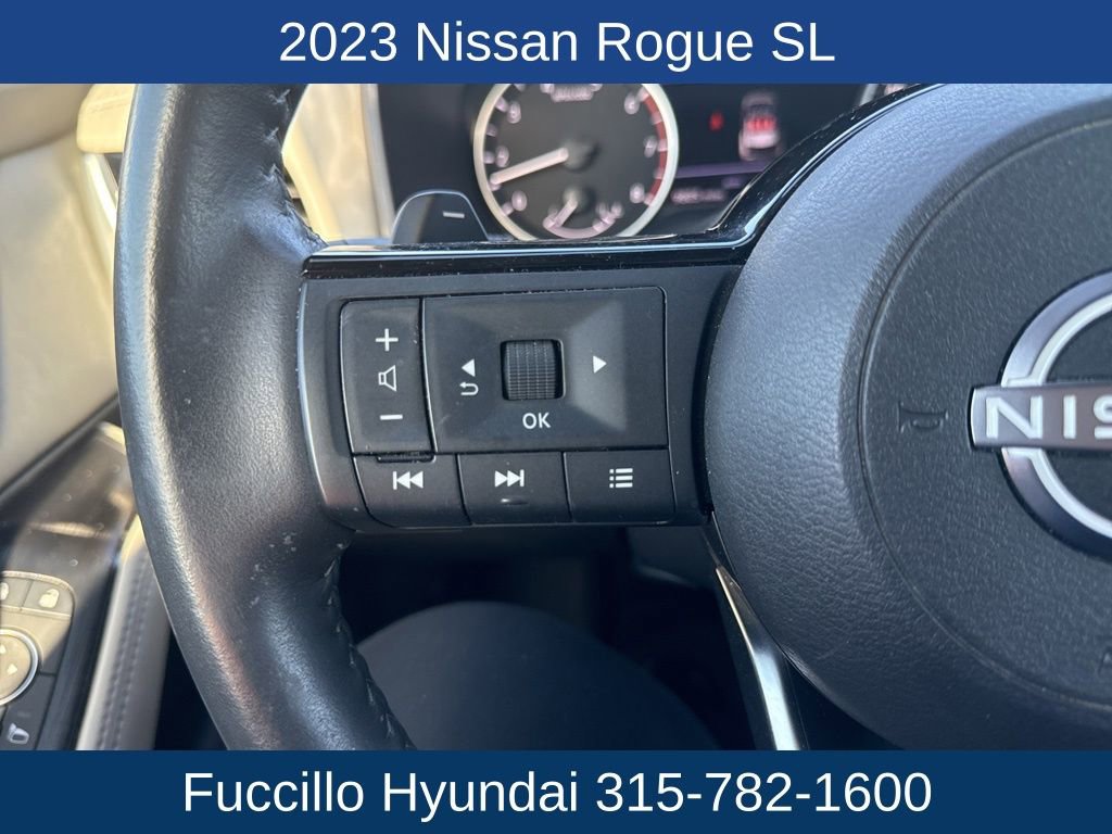 Used 2023 Nissan Rogue SL w/ SL Premium Package image 16
