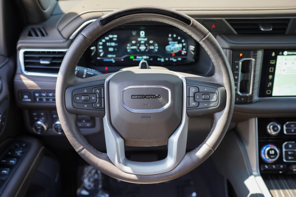 Used 2024 GMC Yukon Denali w/ Advanced Technology Package AWD/4WD image 28