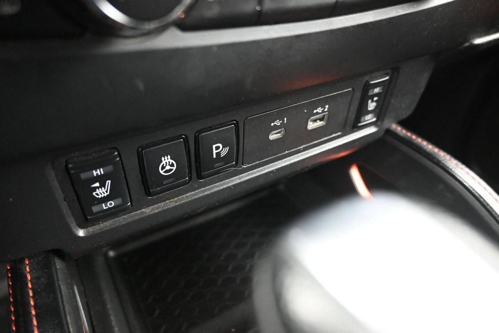 Used 2023 Nissan Frontier PRO-4X w/ Pro Convenience Package AWD/4WD image 19