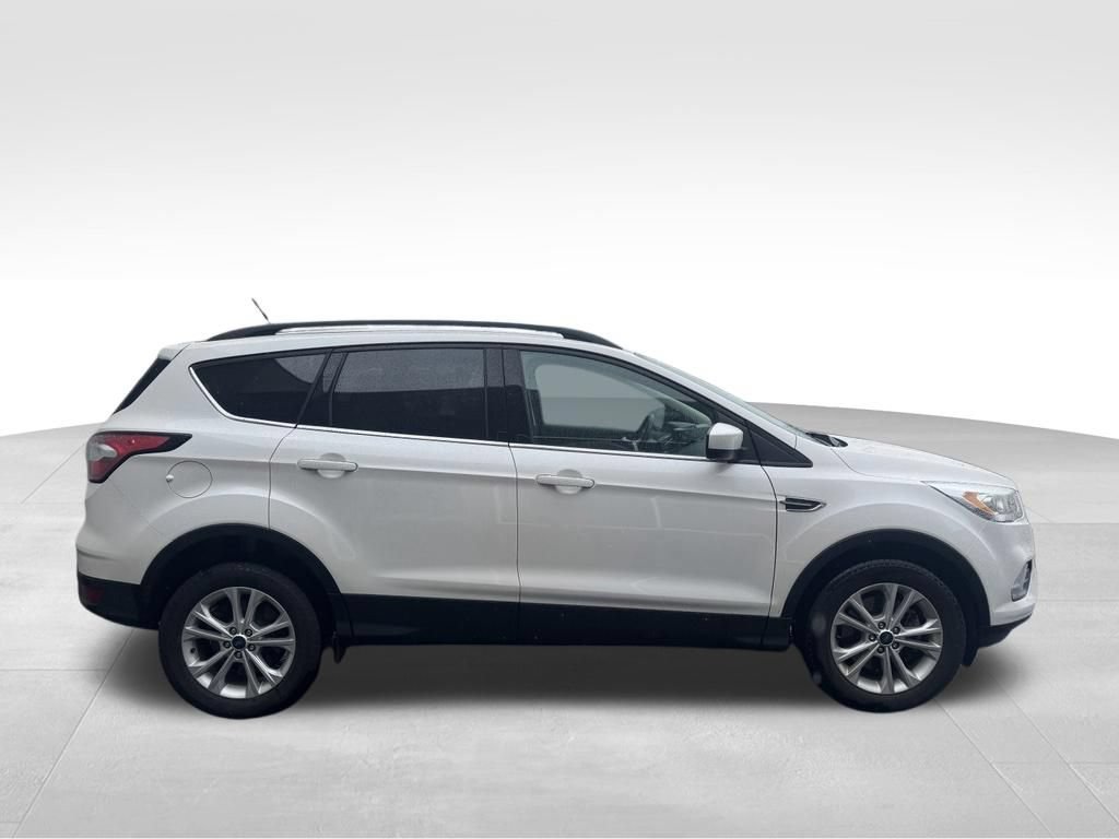Used 2018 Ford Escape SEL w/ Ford Safe & Smart Package AWD/4WD image 2