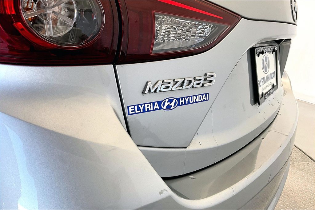 Used 2017 MAZDA MAZDA3 Grand Touring FWD image 32