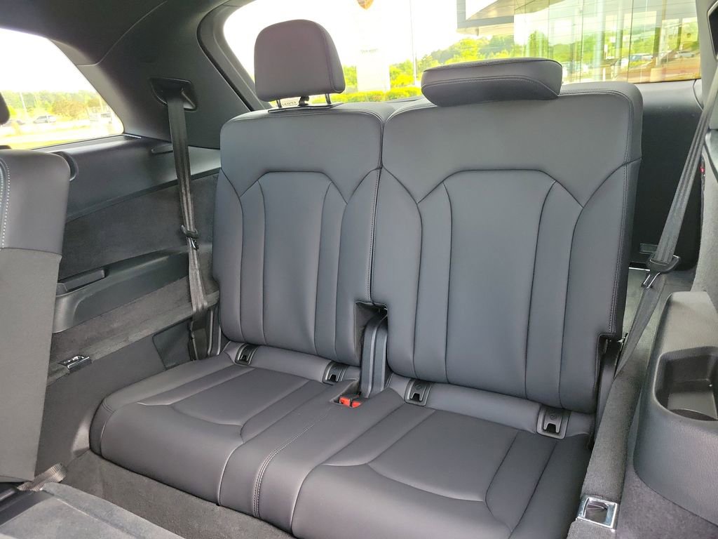 Used 2025 Audi Q7 3.0T Premium Plus AWD/4WD image 6