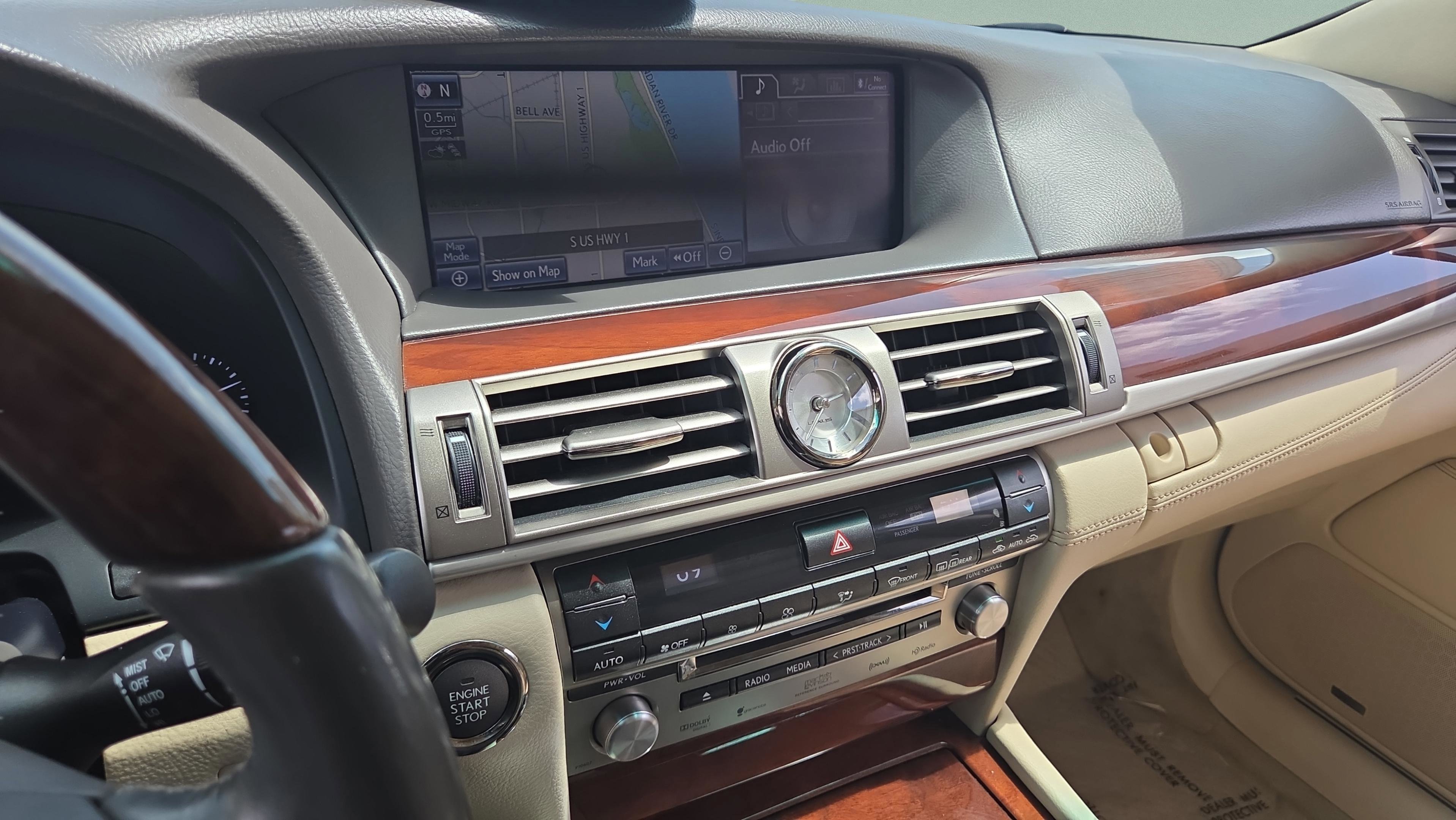 Used 2014 Lexus LS 460 AWD w/ Comfort Package image 31