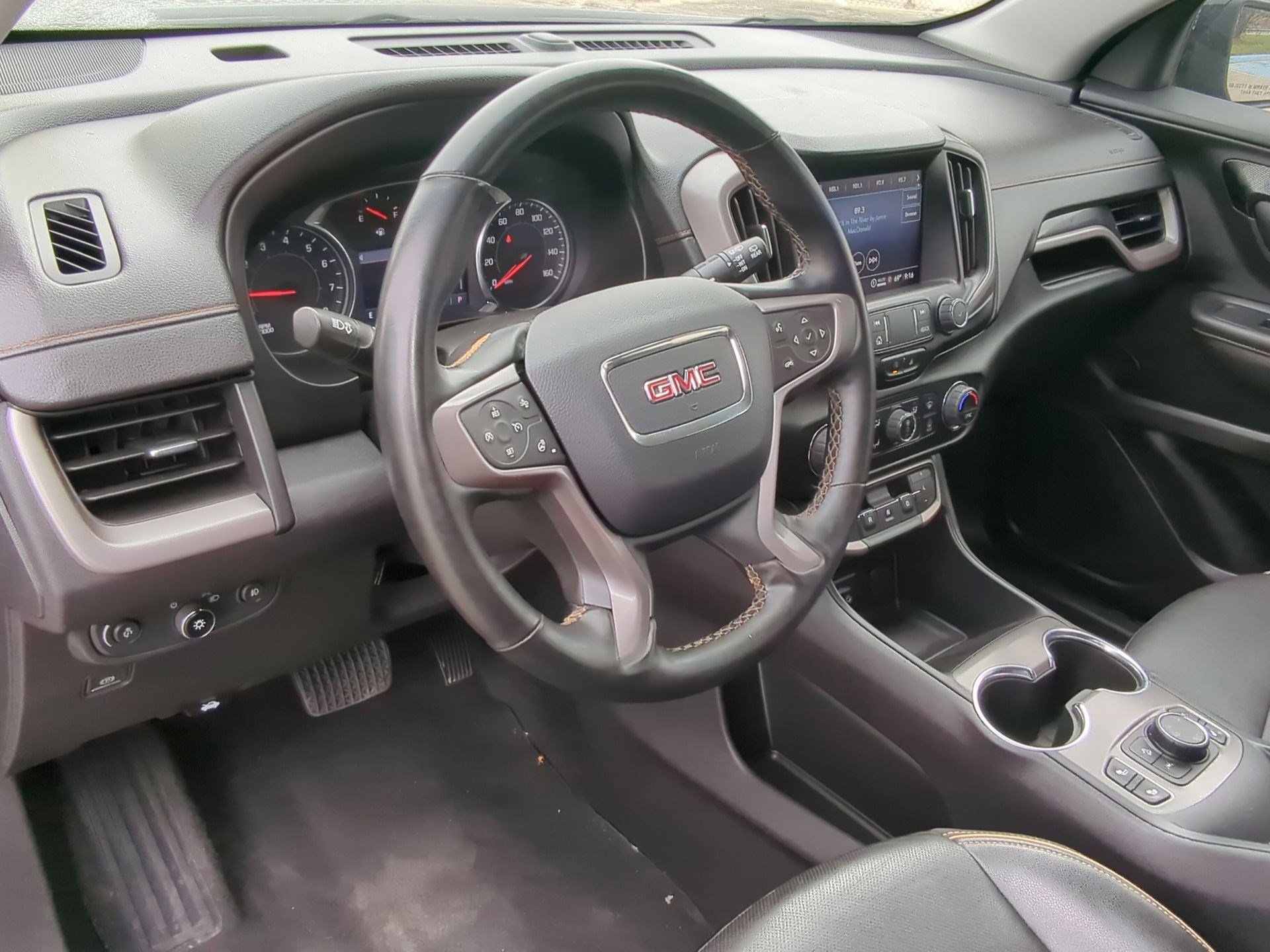 Used 2023 GMC Terrain AT4 image 12