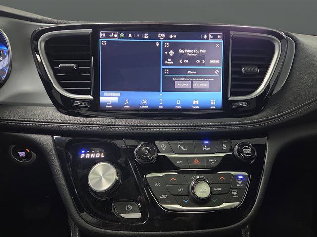 New 2026 Chrysler Pacifica Limited w/ S Appearance Package FWD image 9