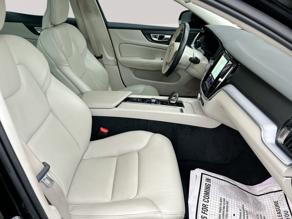 Used 2024 Volvo S60 B5 Core FWD image 31