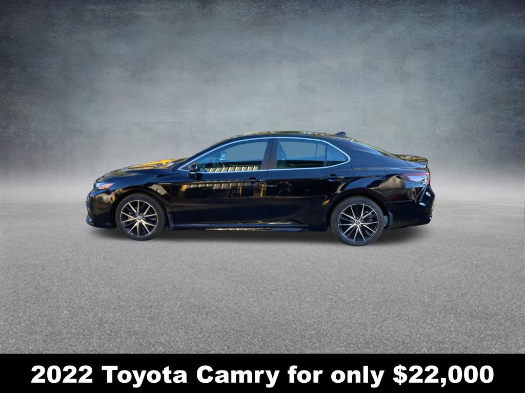Used 2022 Toyota Camry SE image 2