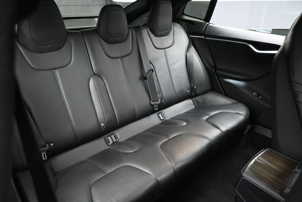 Used 2015 Tesla Model S 85D AWD/4WD image 31