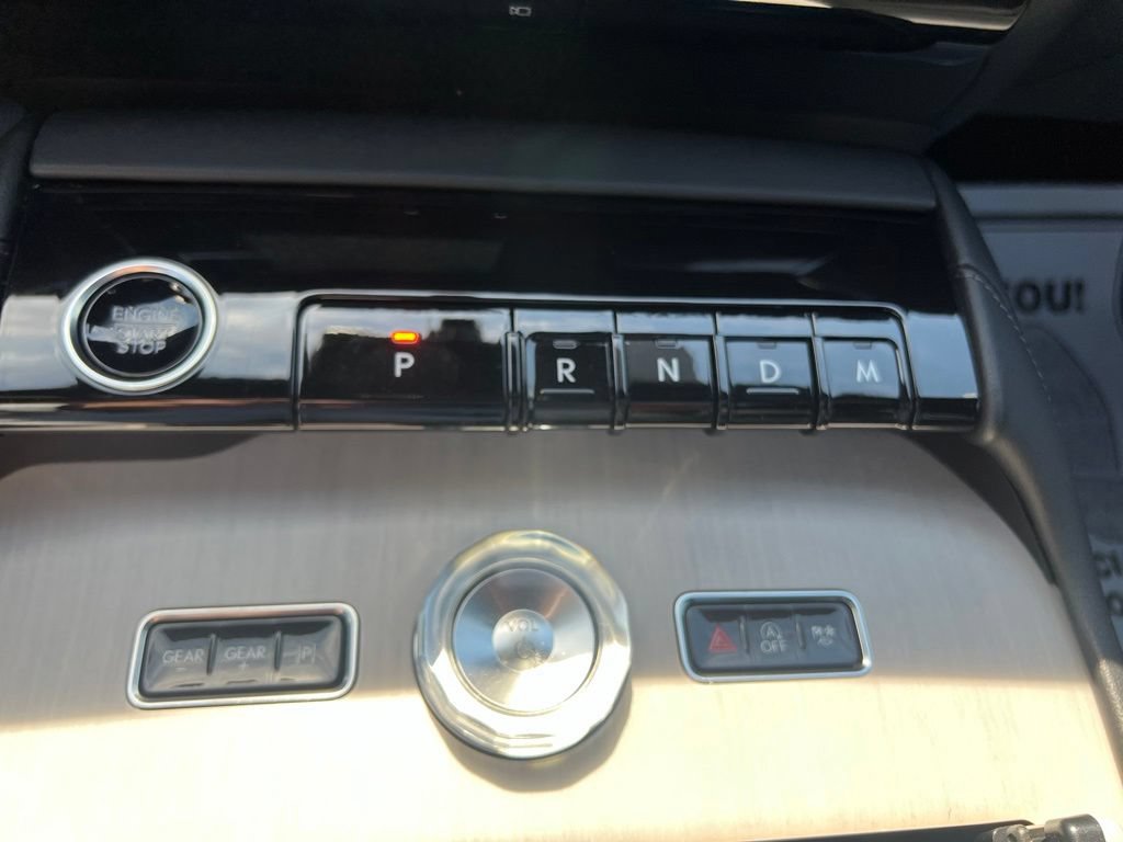 Used 2025 Lincoln Navigator Reserve w/ Jet Appearance Package AWD/4WD image 18