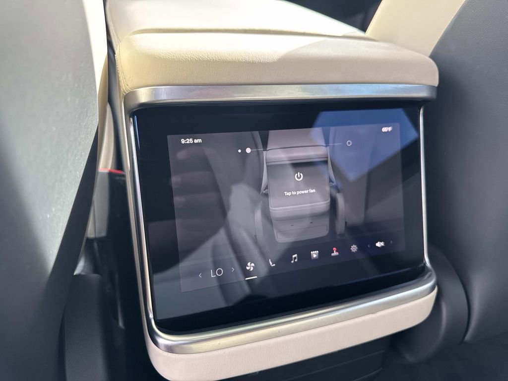 Used 2022 Tesla Model X image 11