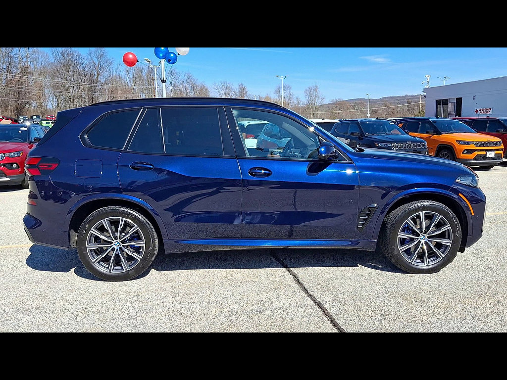 Used 2024 BMW X5 xDrive40i w/ M Sport Package image 38