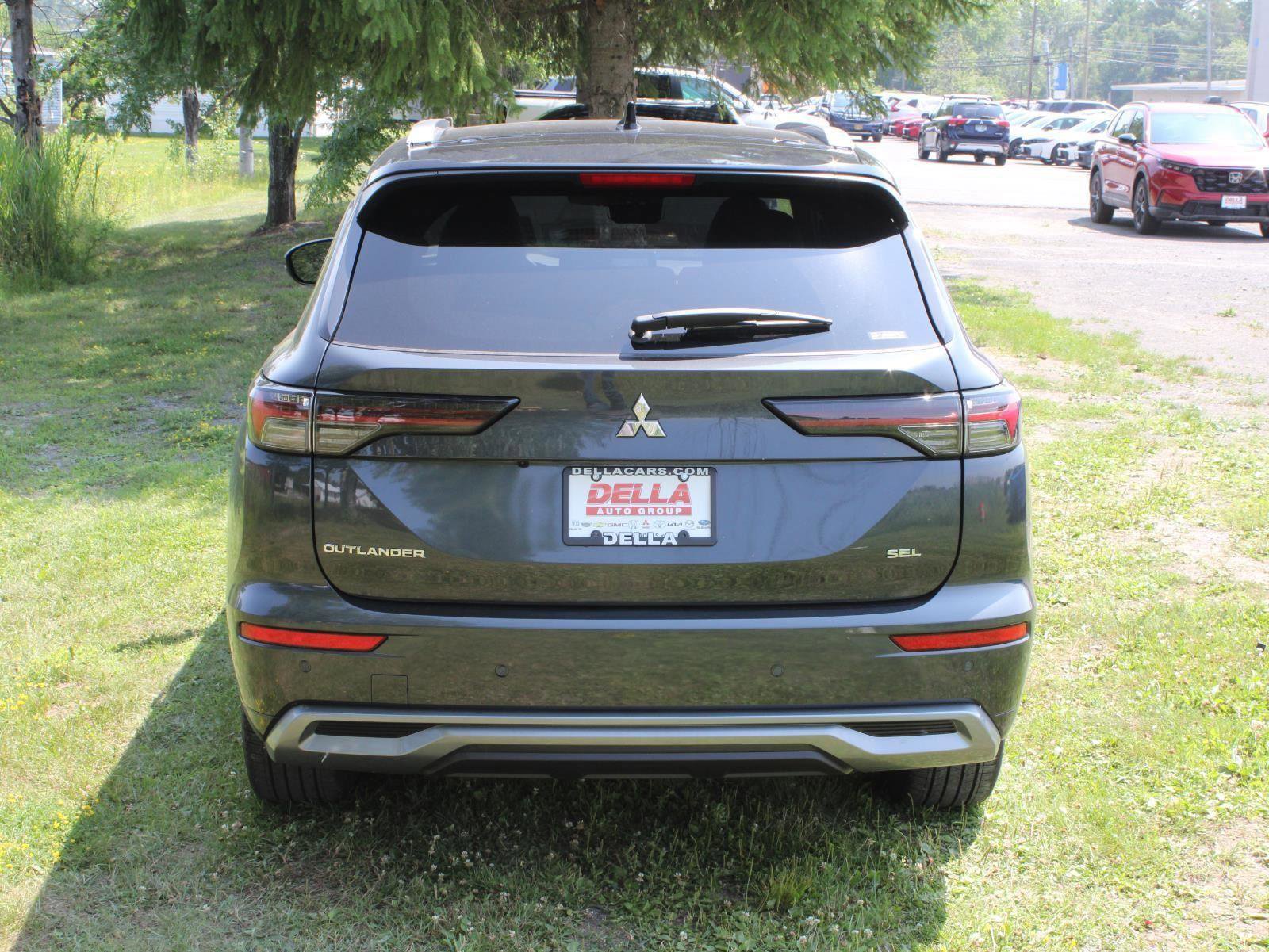 New 2025 Mitsubishi Outlander SEL image 10